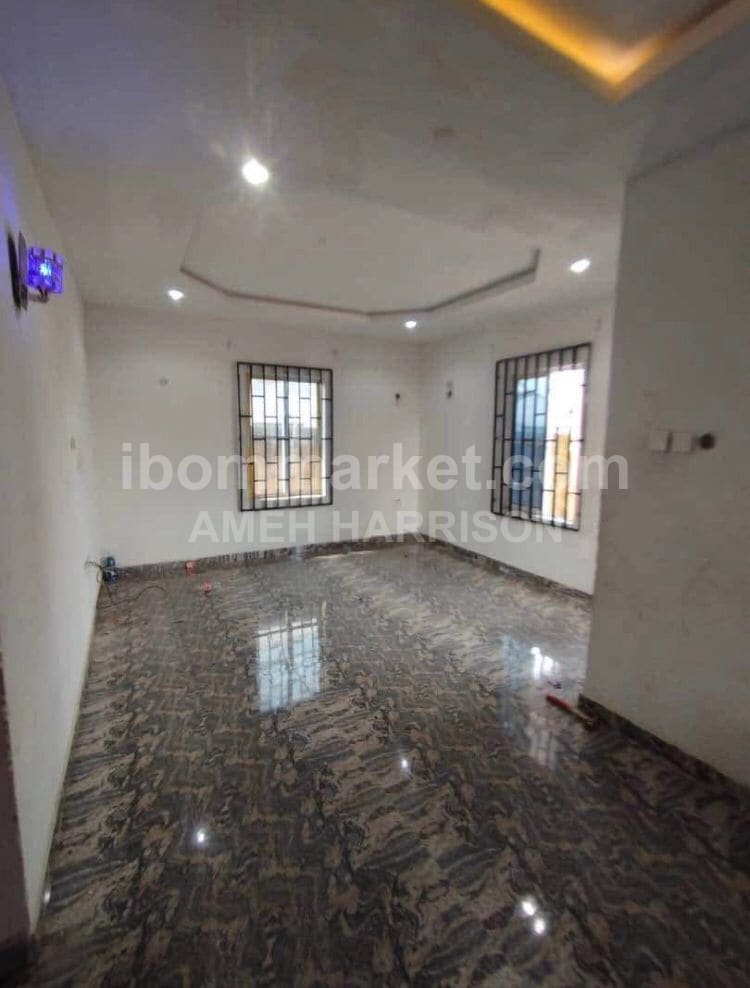 FOR SALE 3BEDROOM BUNGALOW