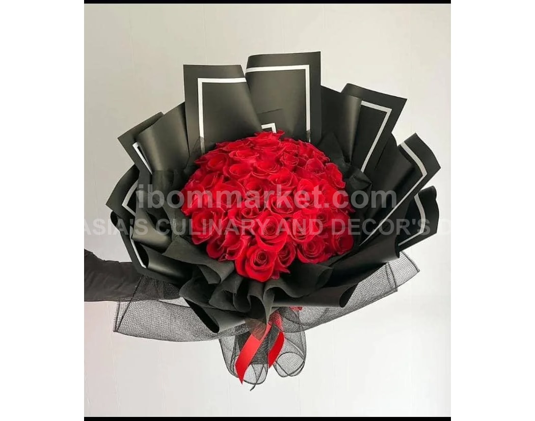 Luxury red rose bouquet